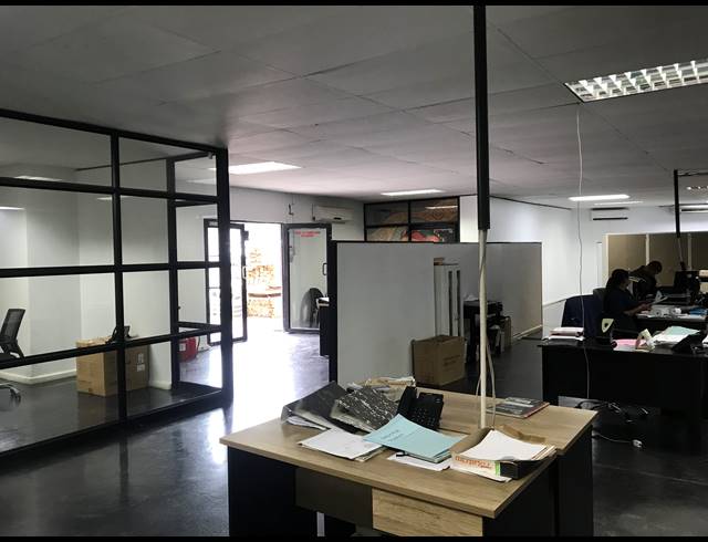 2,600M² WAREHOUSE TO LET IN BRIARDENE